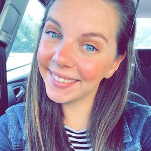 Meet your Posher, Alisha